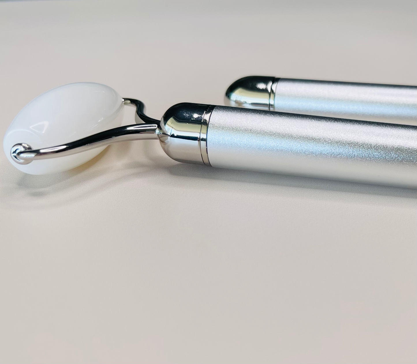 White Jade Electric Roller